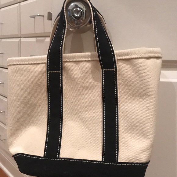 Small canvas tote bag by Lands End with C initial - Picture 2 of 4